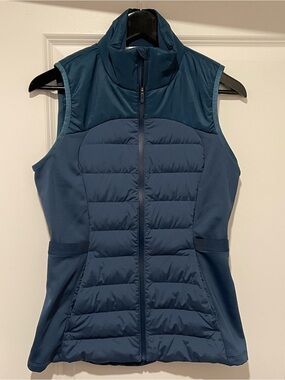 Lululemon Down for It All Vest Blue Size 6- 700-Fill-Power LW4AQLS